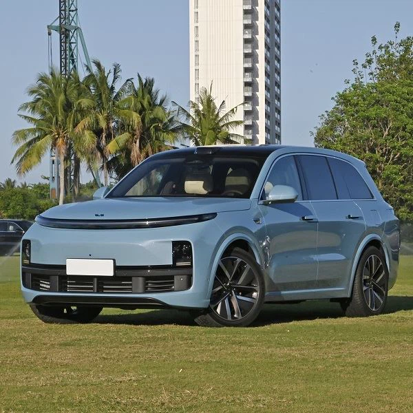 Lixiang L8 луксозно превозно средство